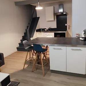 https://le-duplex-meximieux.hotels-rhonealpes.com